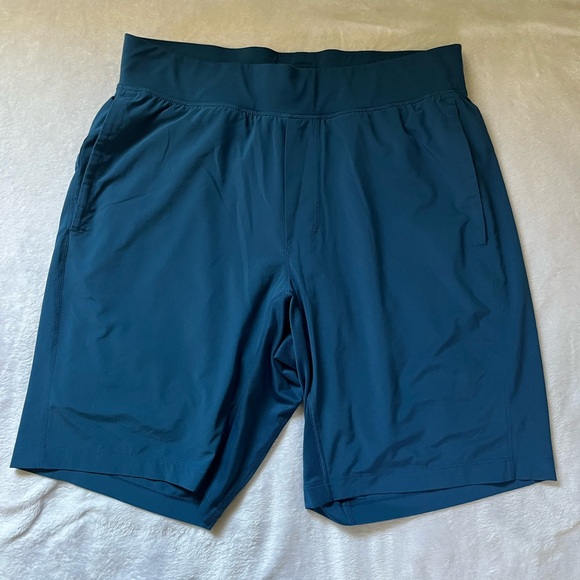 Lululemon License to Train Shorts 10” Blue Lined Size L Adjustable Drawstring - Picture 1 of 12